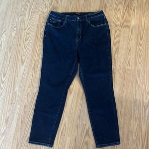 Judy Blue Mom Jean Size 15/32